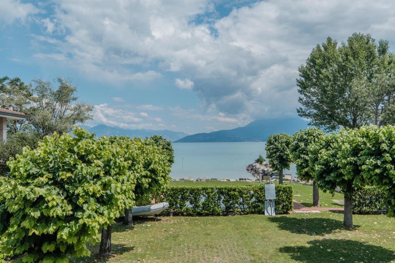 Casa Lugana 9 - Monolocale Con Piscina Fronte Lago Sirmione Exterior photo